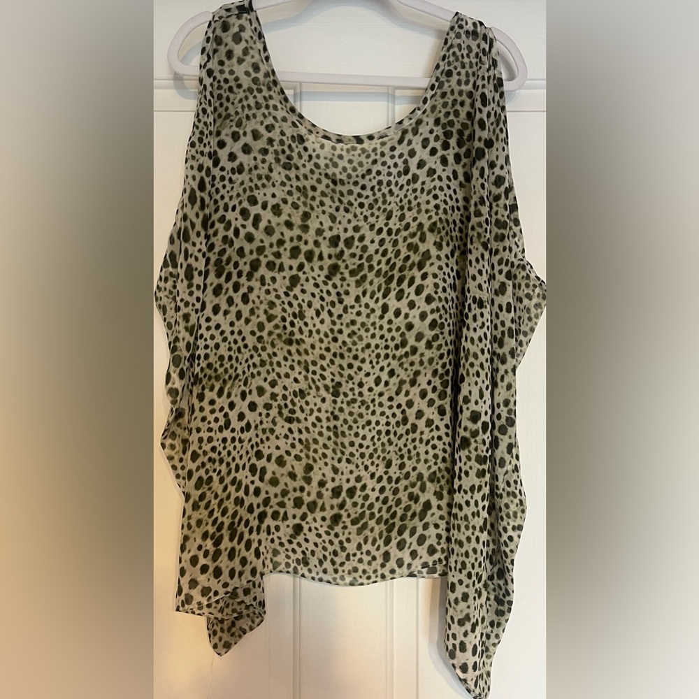 Cold shoulder Jennifer Lopez sheer animal print top 2XL.